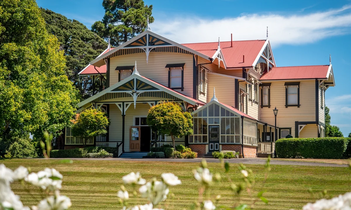 Caccia Birch House