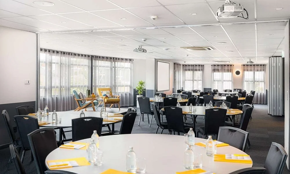 WQ Hotel (formerly known as Atura Wellington)