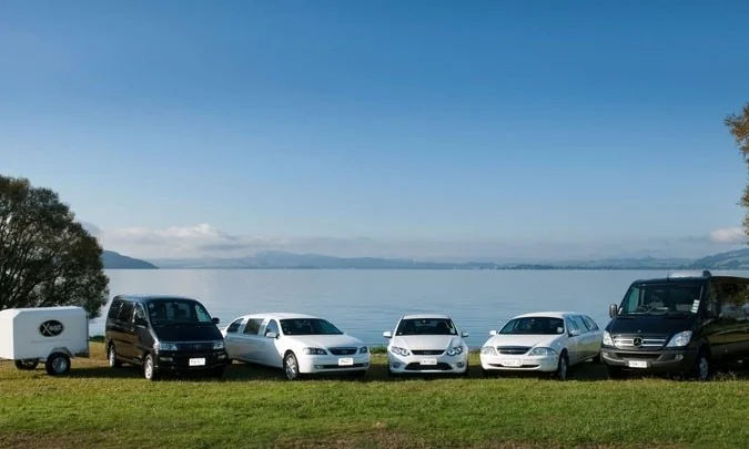 Xquizit Limousines and Tours