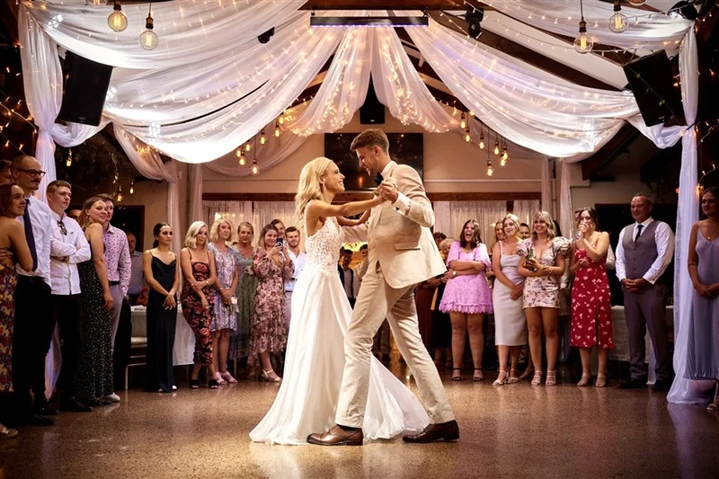 759993000