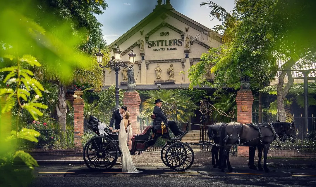 Settlers Country Manor