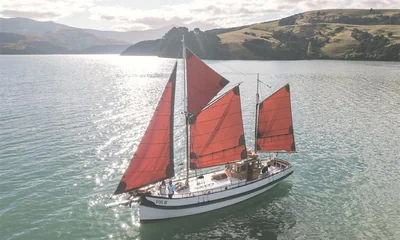 Fox II sailing