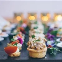 Wedding catering tips to take the stress away for your wedding day