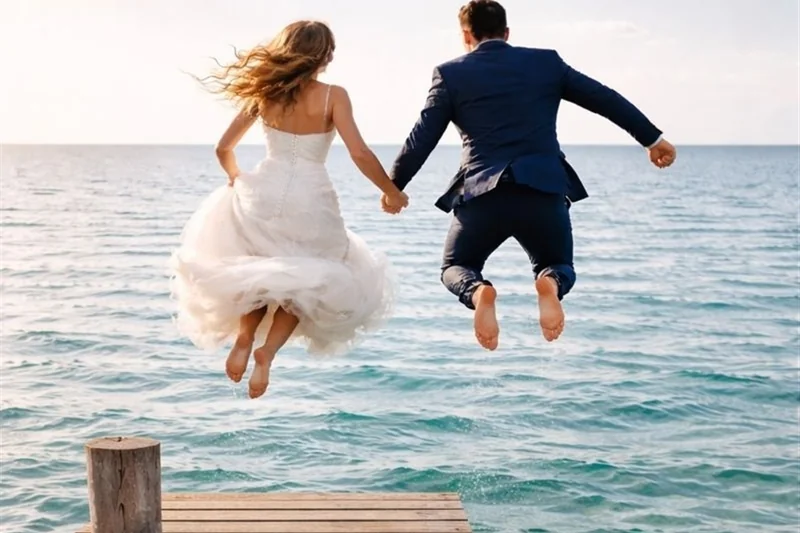 Wreck the dress
